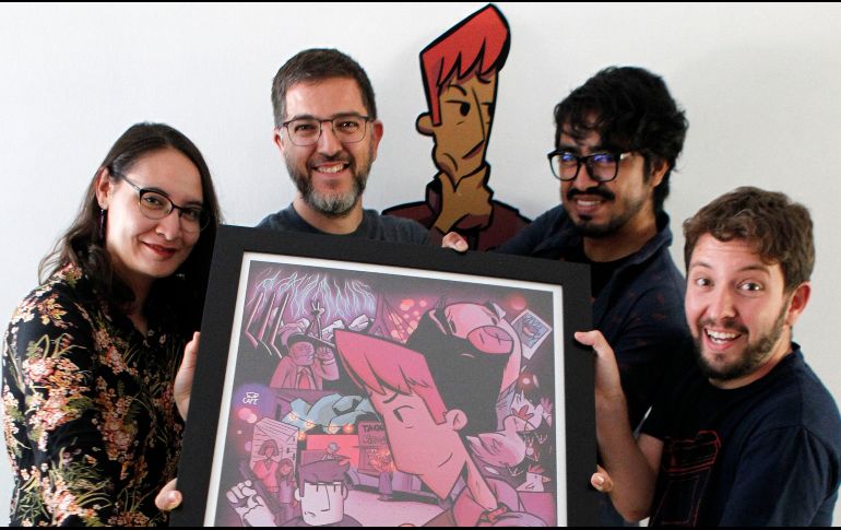 La vida de “Carlos Camarón” es posible gracias a (de izquierda a derecha) Grace Ríos, Juan Rivera, Benjamin Cobos y Frank Rivera. EL INFORMADOR / A. Camacho