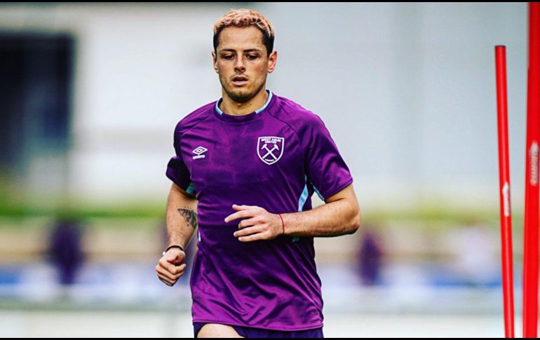 La semana pasada, ''Chicharito'' reportó con el equipo y entrenó al parejo del plantel, luego de tomarse unas vacaciones y vivir el nacimiento de su hijo. TWITTER / @WestHamEspanol