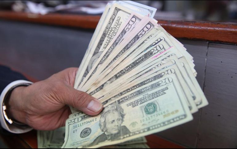 Se espera que el tipo de cambio cotice este miércoles entre 19.10 y 19.35 pesos por dólar. EL INFORMADOR / ARCHIVO