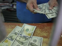 La moneda se compró en un mínimo de 18.10 pesos. EL INFORMADOR/ARCHIVO