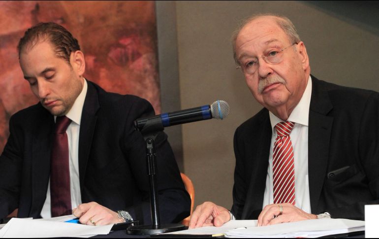 Javier Coello Trejo, abogado de Emilio Lozoya, durante una rueda de prensa en Casa Lamm el pasado 26 de junio. NTX/ARCHIVO