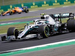 El finlanadés terminó en el primer lugar apenas 0.069 milésimas por delante de su coequipero británico Lewis Hamilton. AP / L. Bruno