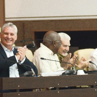 Cuba mantiene elección directa y reduce Congreso