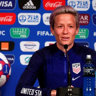 Video de Rapinoe interactuando con niño causa polémica