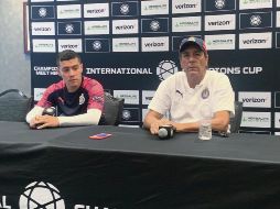 Michael Pérez escucha las palabras de su entrenador. EL INFORMADOR / G. Tamayo