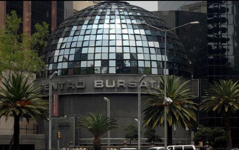 El mercado accionario local opera un volumen de 798 mil 253 títulos, por un importe económico de 19.8 millones de pesos. NTX / ARCHIVO