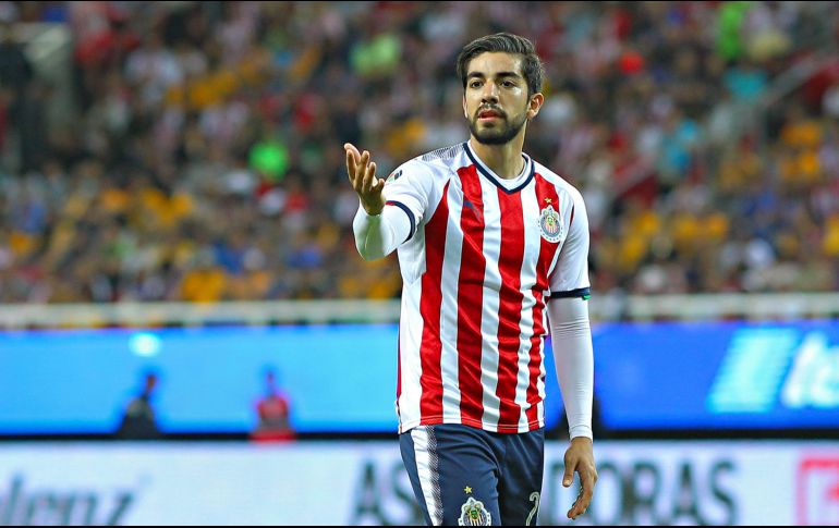 En sólo tres torneos con Chivas, Pizarro se colocó como un favorito de la afición rojiblanca. IMAGO7/Archivo