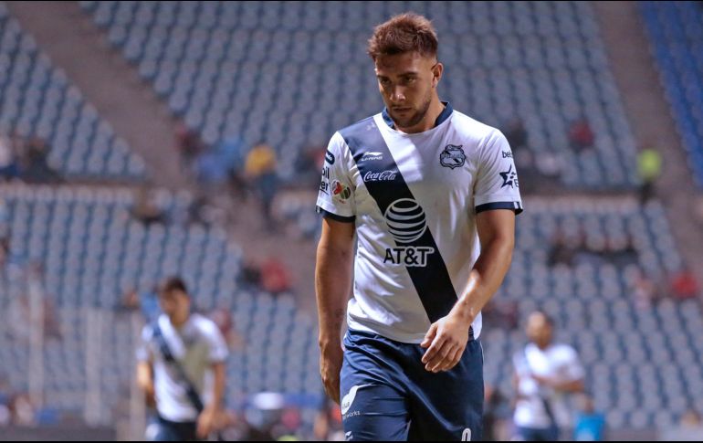 El estratega reconoce que sí hubo acercamientos entre el equipo de la Franja y el Cruz Azul, pero que por temas del sueldo del jugador al final el fichaje no se concretó. IMAGO7