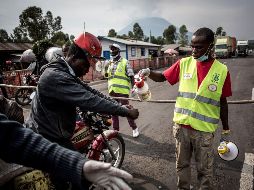 La organización aclara que no recomienda restricciones de viajes o comercio con el país porque conllevaría un impacto en su economía y sería contraproducente. AFP / ARCHIVO