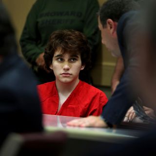 Jueza desea comenzar juicio a autor de masacre de Parkland en enero de 2020