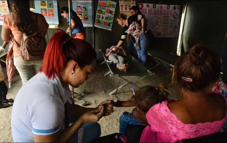 Por el momento, se reportan 23 mil 304 personas contagiadas con el virus del dengue.  AFP / O. Sierra