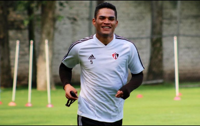 El cuerpo técnico espera que el peruano se ponga a tope para jugar ya con el equipo. TWITTER / @atlasfc