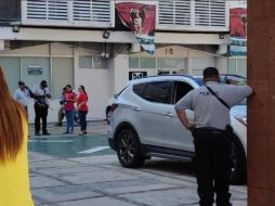 Al parecer, cuando el funcionario iba llegando a las instalaciones, un hombre se le acercó y le disparó en varias ocasiones. ESPECIAL