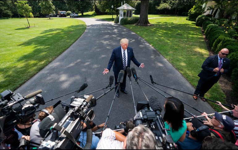 El presidente de Estados Unidos, Donald Trump, afirma que se mantiene en contacto con el Reino Unido tras enterarse de la detención de uno de sus buques. EFE/J. Lo Scalzo