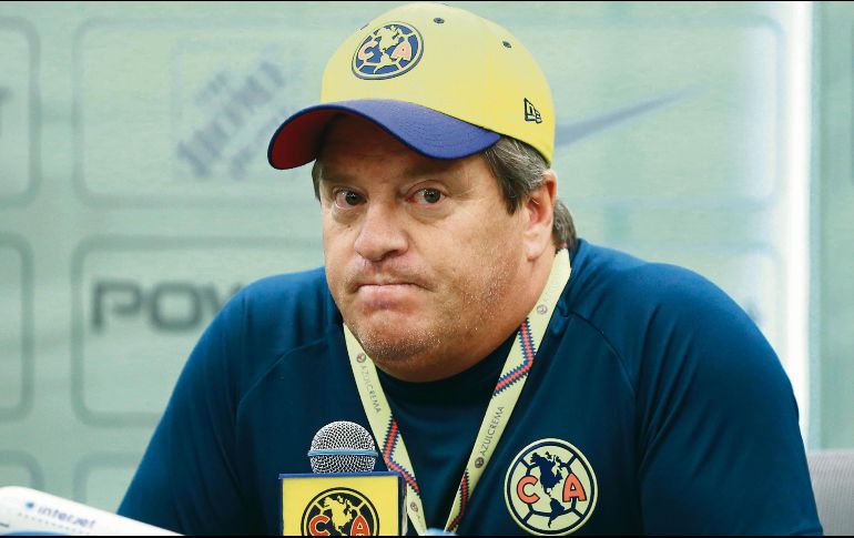 Miguel Herrera, pese a la baja de Édson Álvarez, dice que está completo. IMAGO7