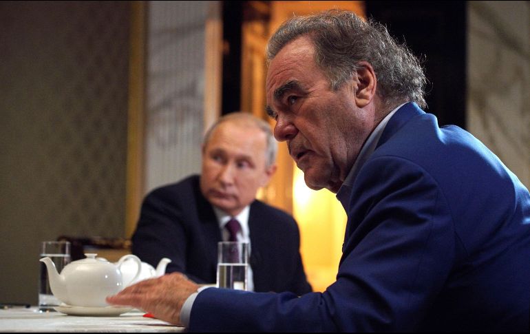 Putin hace estas declaraciones en una entrevista con el cineasta estadounidense Oliver Stone. Stone utiliza parte de la entrevista en un documental sobre Ucrania. EFE / A. Druzhinyn