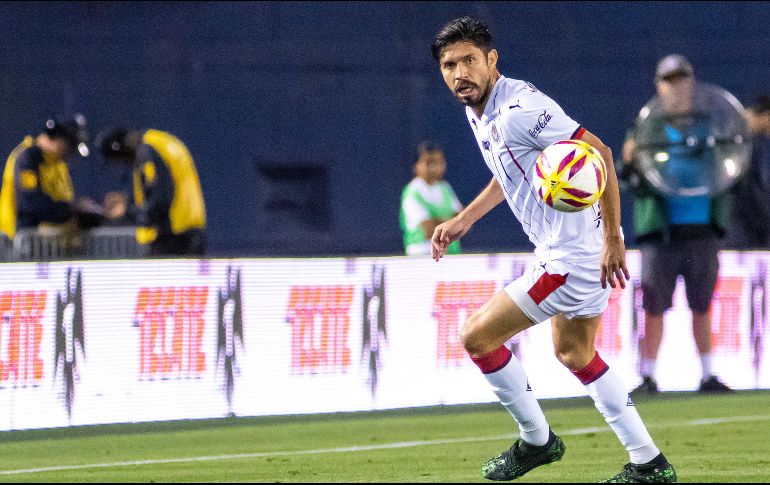 El lagunero Oribe Peralta estaría incluido en el cuadro titular con el que Chivas enfrentará a Santos. IMAGO7/Archivo