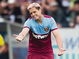 Antes del inicio de temporada se rumoreó mucho la salida del delantero azteca. @WESTHAMESPAÑOL