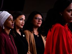 Trump ha atacado incesantemente a cuatro congresistas demócratas: Ayanna Pressley (rojo), Ilhan Abdullahi Omar (tinto), Rashida Tlaib (café), y Alexandria Ocasio (negro). AFP / ARCHIVO