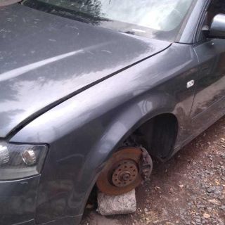 Acusan a policías tapatíos de robo de autopartes