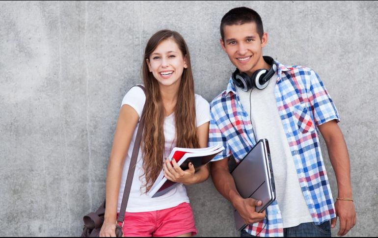 UVM ofrece colegiaturas accesibles; becas académicas, deportivas y culturales.