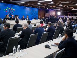 El ministro de Relaciones Exteriores de Venezuela, Jorge Arreaza (centro), en una reunión del buró de coordinación del Movimiento de países No Alineados. EFE/M. Gutiérrez