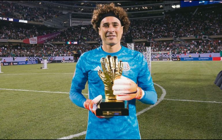 Al mexicano le queda un año de contrato con el equipo belga. @YOSOY8A