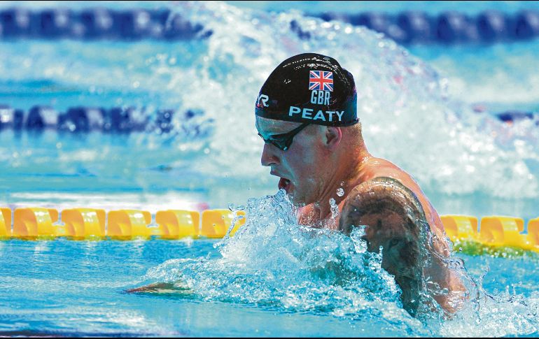 Adam Peaty fue inalcanzable en las Semifinaes de la prueba de los 100 metros pecho, y hoy buscará el oro en la Final. AFP