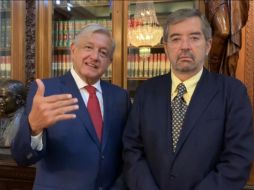 El Presidente Andrés Manuel López Obrador realiza el anuncio junto al doctor Juan Ramón de la Fuente. FACEBOOK/Andrés Manuel López Obrador