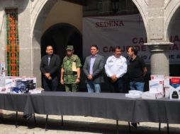 El centro de acopio se instaló afuera del edificio de la Presidencia Municipal de Tonalá. ESPECIAL
