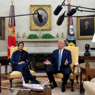 Trump se ofrece como "mediador" en el conflicto de Cachemira