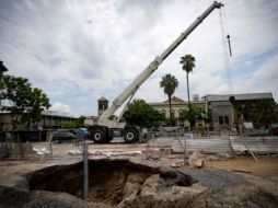 El de hoy es más o menos de las mismas dimensiones que la vez anterior, de unos cinco metros de diámetro por diez de profundidad. EL INFORMADOR / F. Atilano