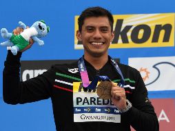 Con el galardón, es la tercera ocasión en que Jonathan Paredes sube al podio de campeones. AFP / O. Scarff