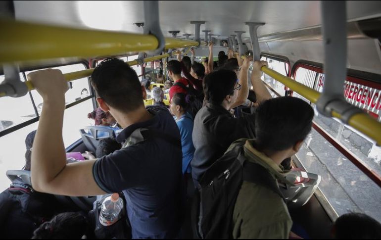 Los trabajadores podrían recibir 10 pesos a través de la tarjeta Mi Transporte o en efectivo. EL INFORMADOR / ARCHIVO