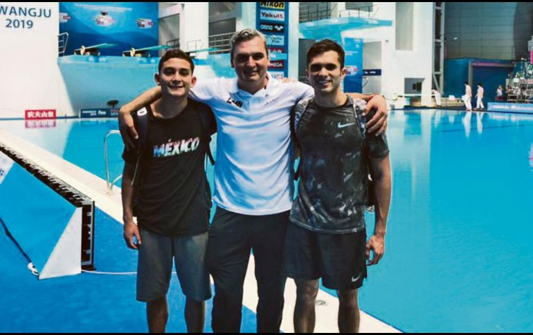 Iván García (derecha) ha formado pareja con Kevin Berlín (izquierda) para buscar el podio panamericano. En la foto junto al entrenador Iván Bautista. @ivangarciapollo