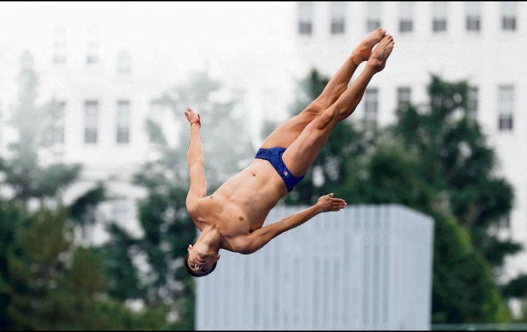Jonathan Paredes tuvo una buena actuación para sumar una medalla más a su palmarés. EFE