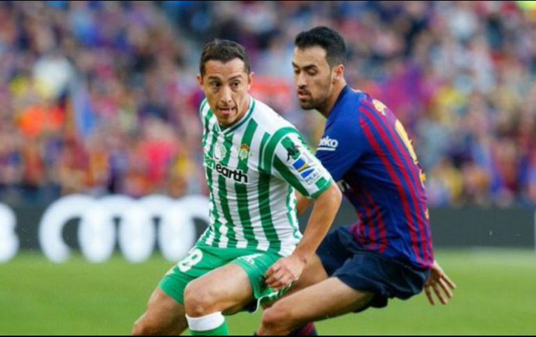 Rubi, el entrenador del Betis, trabaja en la extensión del contrato con Guardado, asegurando que 