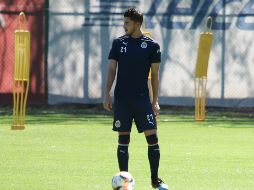 En caso de que Mier no pueda jugar, Chivas podría alinear con dos centrales, Oswaldo Alanís y Antonio Briseño. IMAGO7/Archivo