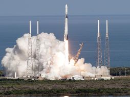 Se prevé que la cápsula regrese para aterrizar en el Océano Pacífico, frente a las costas de Baja California. AP / J. Raoux