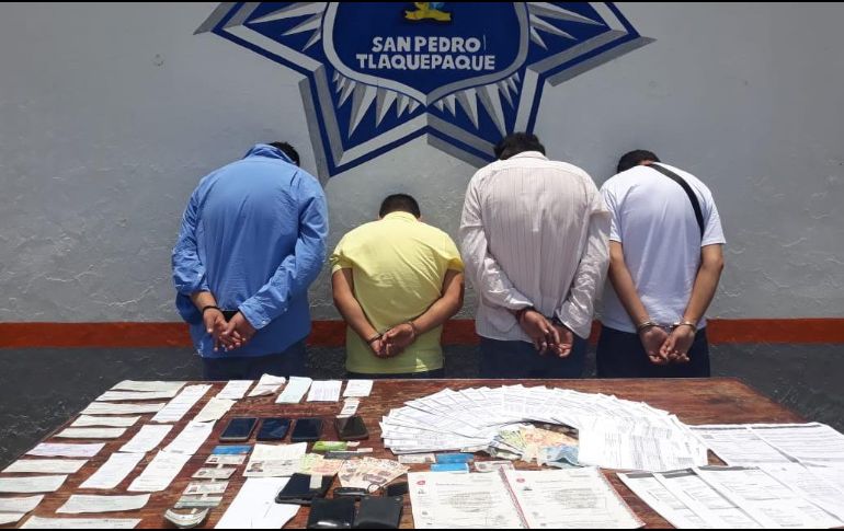 Los sujetos intentaron sobornar a los oficiales con medio millón de pesos. ESPECIAL