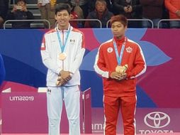 Marco Arroyo (izq) gana la medalla de bronce. TWITTER / @CONADE