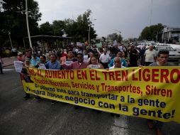 En la protesta, la presencia de carteles y pancartas, así como cánticos como 