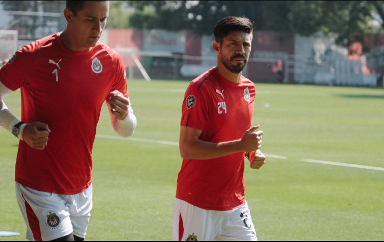 Les toca a los refuerzos cargar con el equipo. EL INFORMADOR / G. Gallo