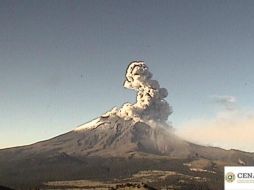 Debido a la actividad del coloso, recomiendan a la población no acercarse al volcán, sobre todo al cráter. TWITTER / @CNPC_MX