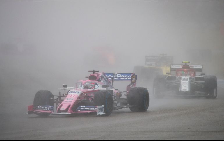 Sergio Pérez perdió una oportunidad importante para cosechar unidades de nueva cuenta en esta undécima cita de la Temporada 2019 de la Fórmula 1. EFE / V. Xhemaj