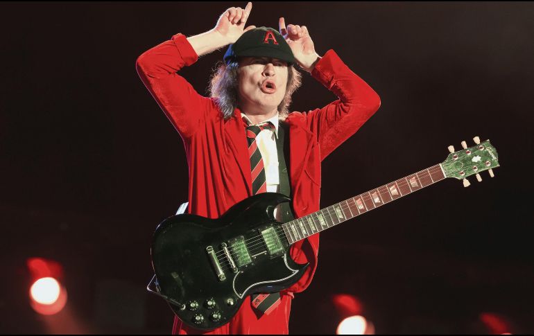 La banda manifestó en redes sociales su felicidad por este aniversario. AP