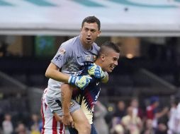 Aunque desprenderse del portero y el mediocampista dolerá por ya haber iniciado el torneo de Liga MX, las Águilas no ven con malos ojos el dinero que entraría al Nido con sus ventas. IMAGO7