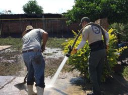 Elementos de la UEPCBJ se encuentra en el municipio desde las mañana realizando trabajos de limpieza. TWITTER/ @PCJalisco