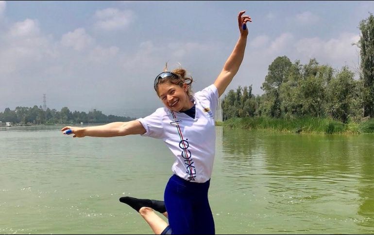 La nacida en 1999 hizo escuchar por primera vez el Himno Nacional mexicano en este escenario, al tiempo que su bandera subió a lo más alto del mástil durante la ceremonia de premiación. TWITTER / @b_rusa