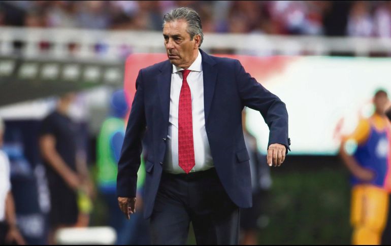 Tomás Boy le recuerda a Gignac que es el goleador número uno de Tigres y de paso se le olvida que ahora es el técnico de Chivas. IMAGO7